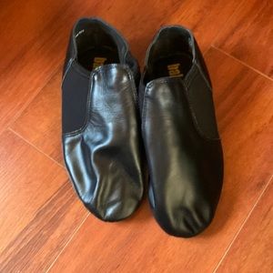 CAPEZIO HANAMI JAZZ SHOE